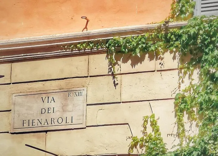 Trastevere Glasshouse בית הארחה רומא